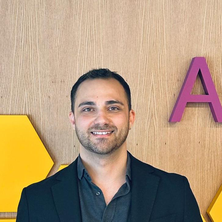 Serkan Aydemir	 - Medikal Yönetici