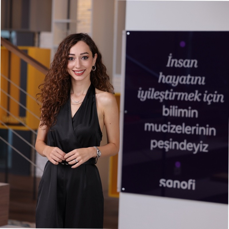 Gizem Özbekoğlu - Farmakovijilans Müdürü