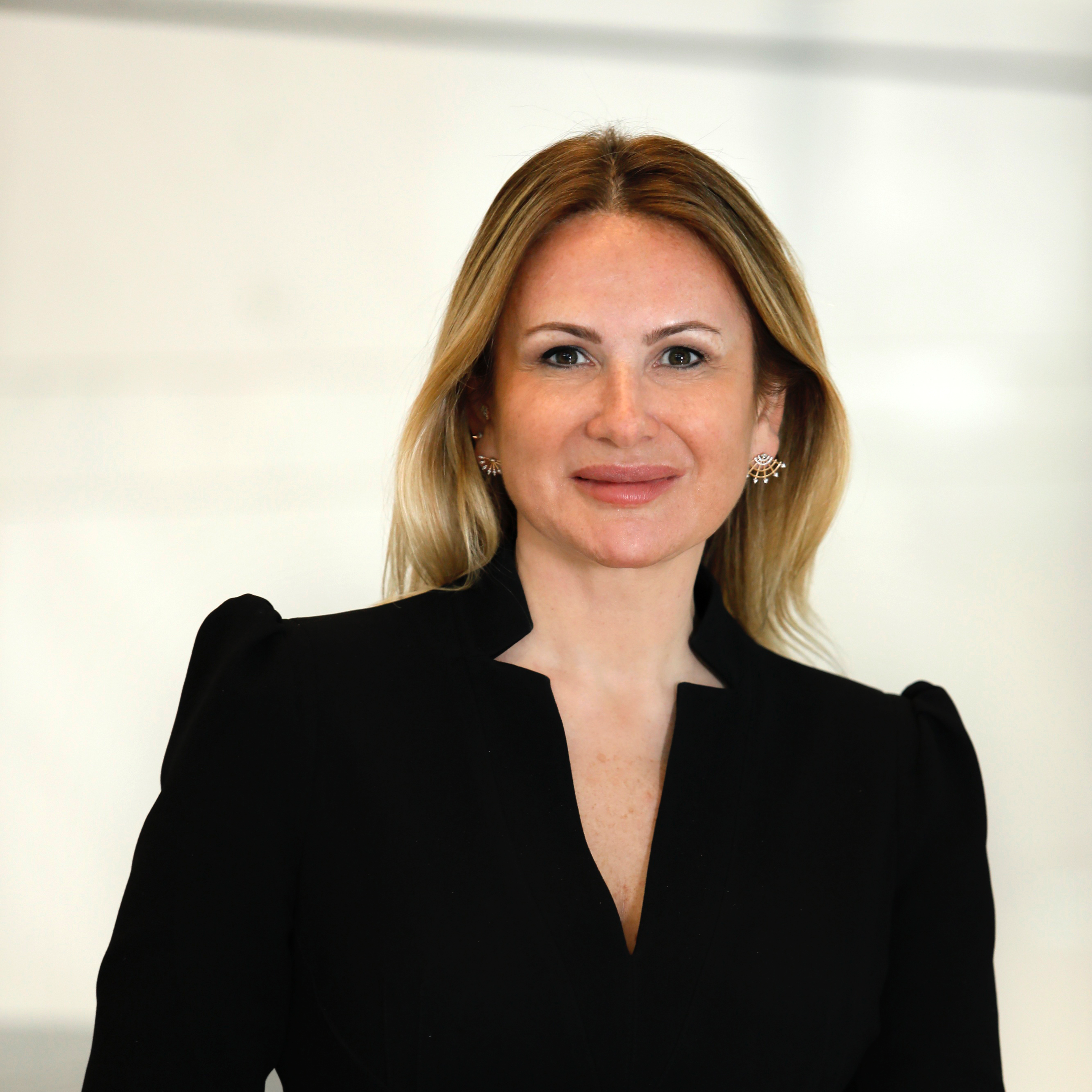 Yeliz Ataay Arıkök - Hazine Satış ve Uluslararası Bankacılık Yönetici Direktörü / Sürdürülebilirlik Komite Başkanı